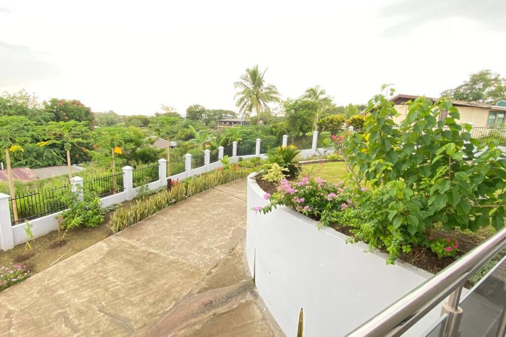 Lovely 4-bedroom With Free Parking. Apartment